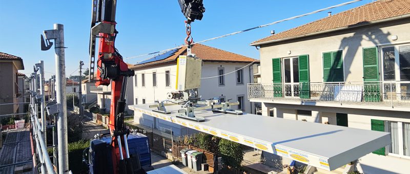 montaggio pannelli con ventosa 1