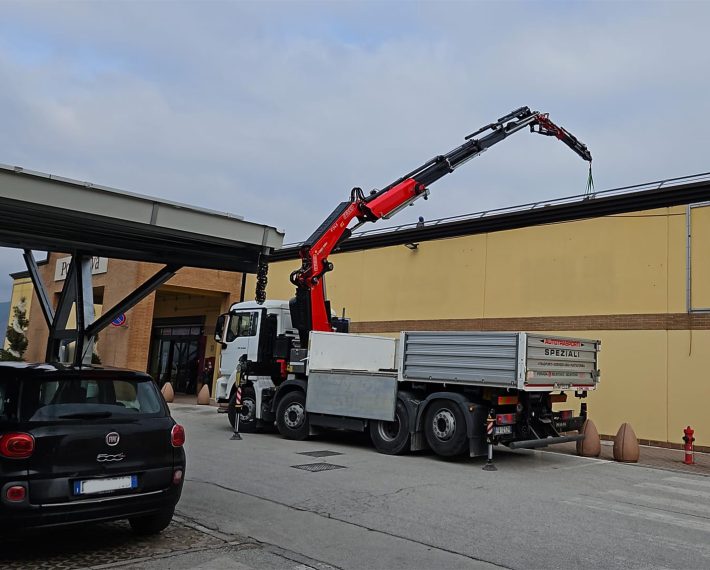 Man TGX 500 4 assi con Gru Fassi 545