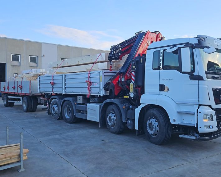 Man TGX 500 4 assi con Gru Fassi 545