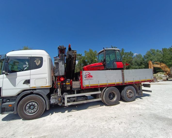 Scania 3 assi con Gru Fassi
