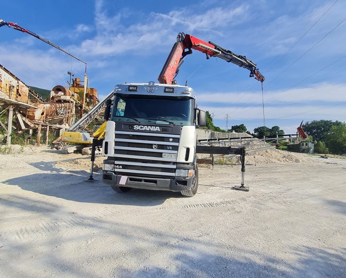Scania 3 assi con Gru Fassi