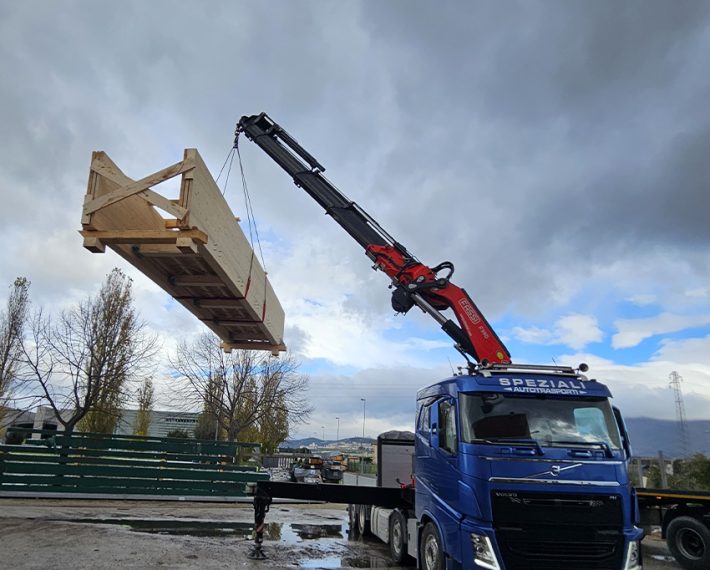 Volvo FH4 500 4 assi con Gru Fassi 990