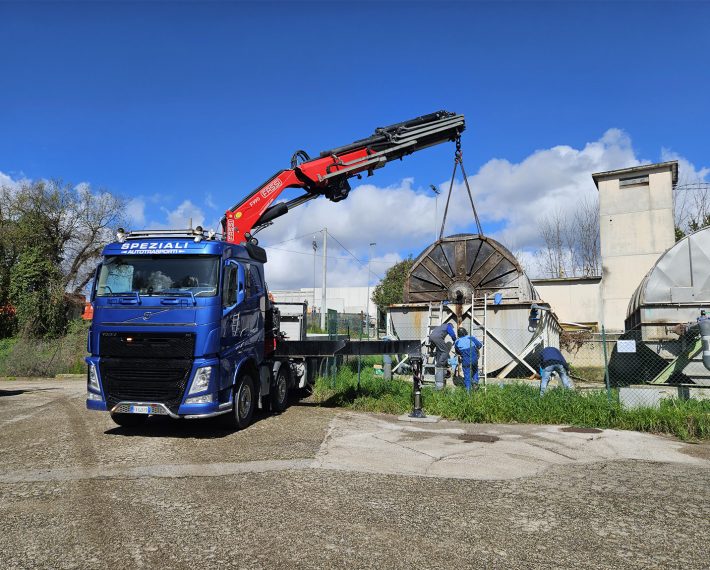 Volvo FH4 500 4 assi con Gru Fassi 990
